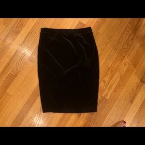 Velvet Danube skirt universal standard xs (10-12)